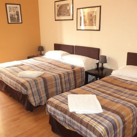 Enjoy Roma Bed & Breakfast ภายนอก รูปภาพ