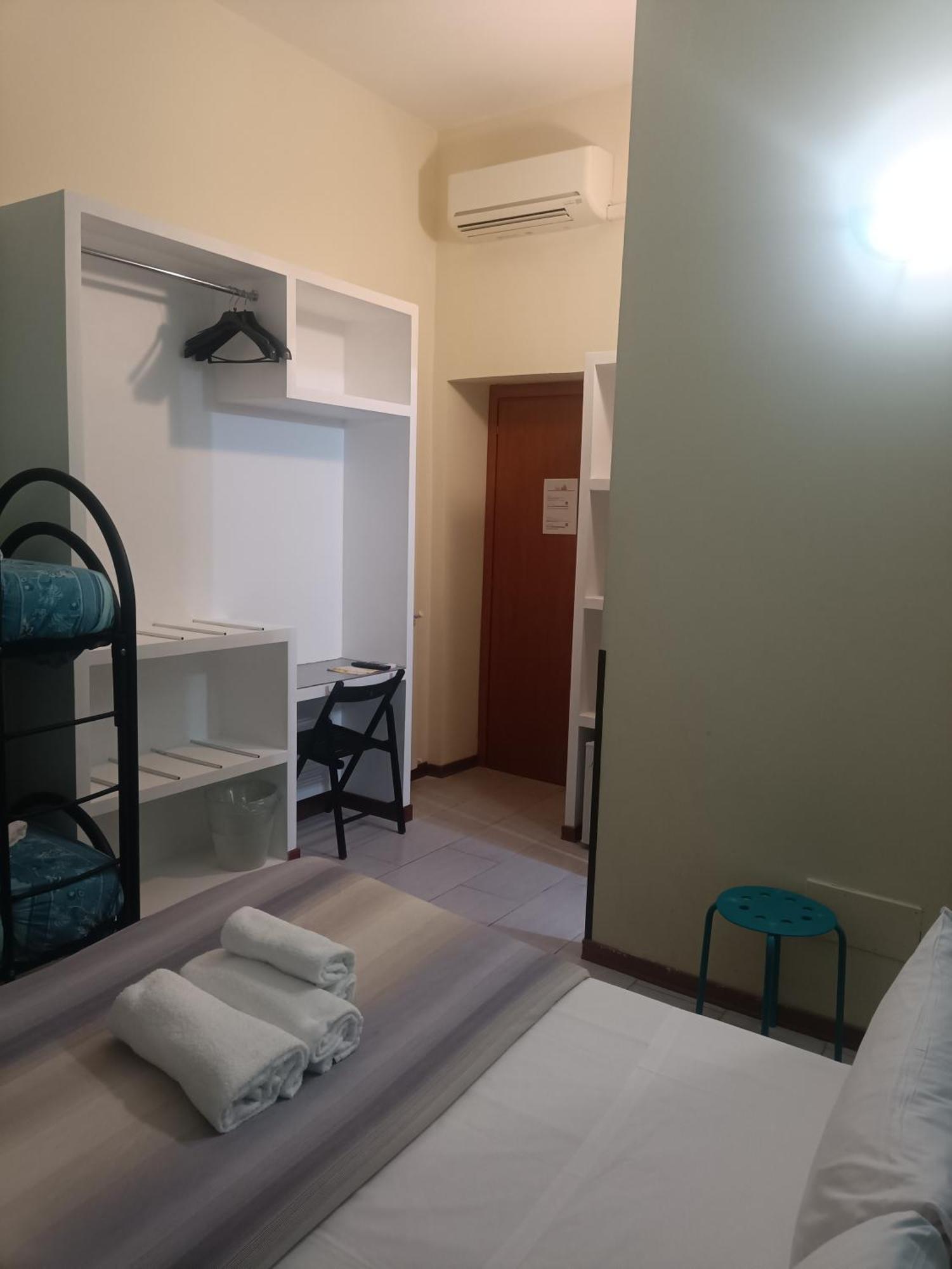 Enjoy Roma Bed & Breakfast ภายนอก รูปภาพ