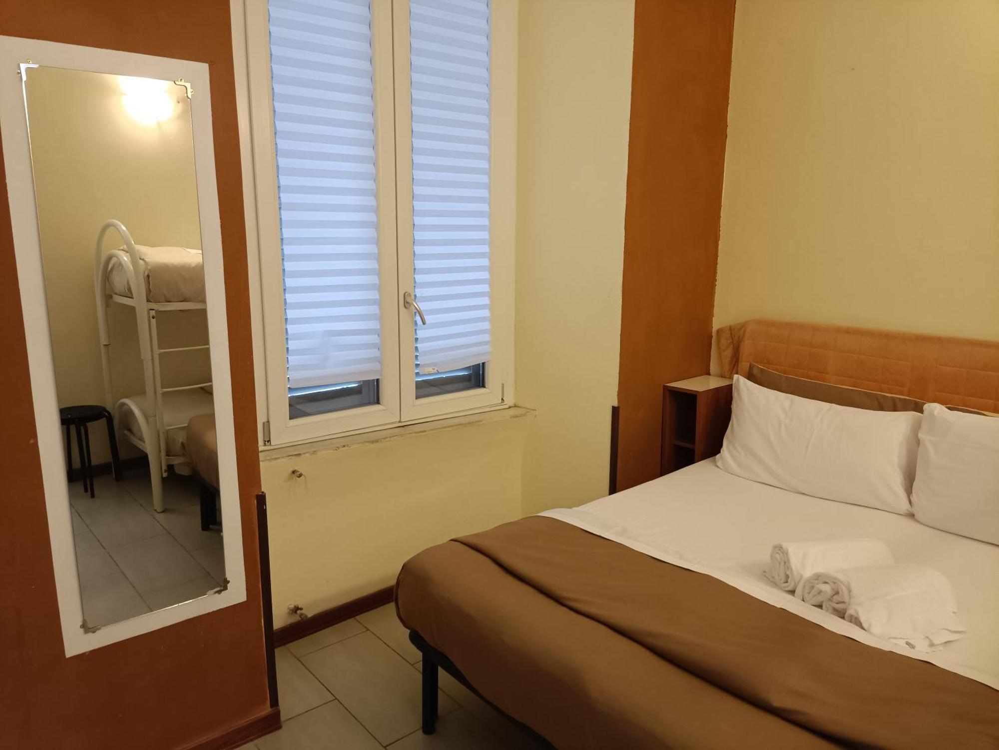 Enjoy Roma Bed & Breakfast ภายนอก รูปภาพ
