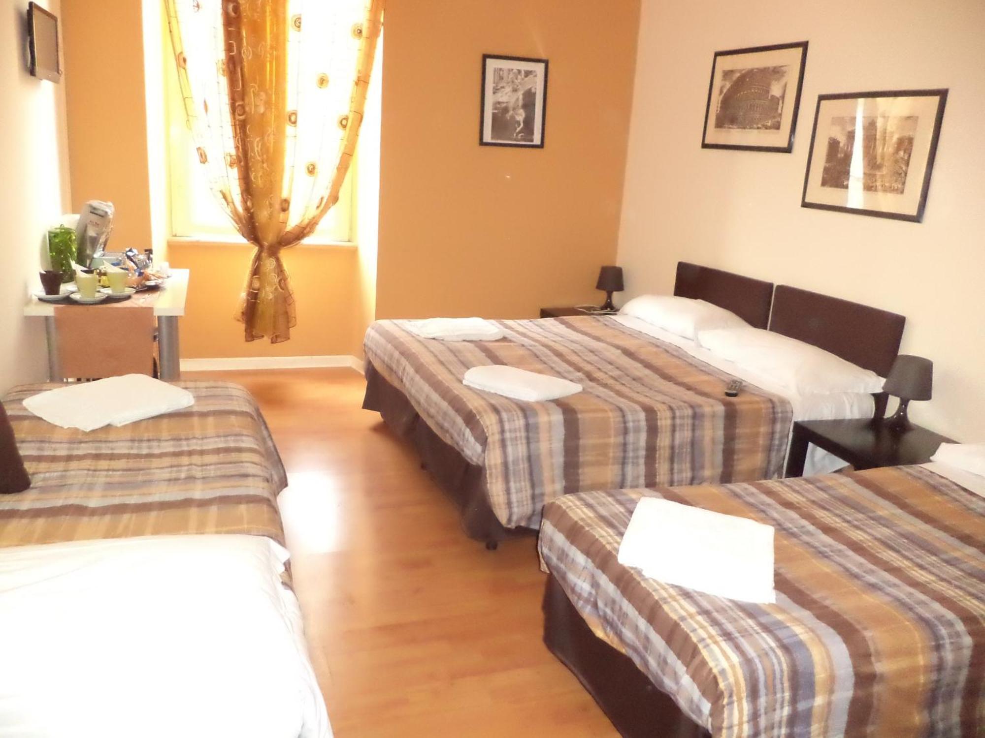 Enjoy Roma Bed & Breakfast ภายนอก รูปภาพ