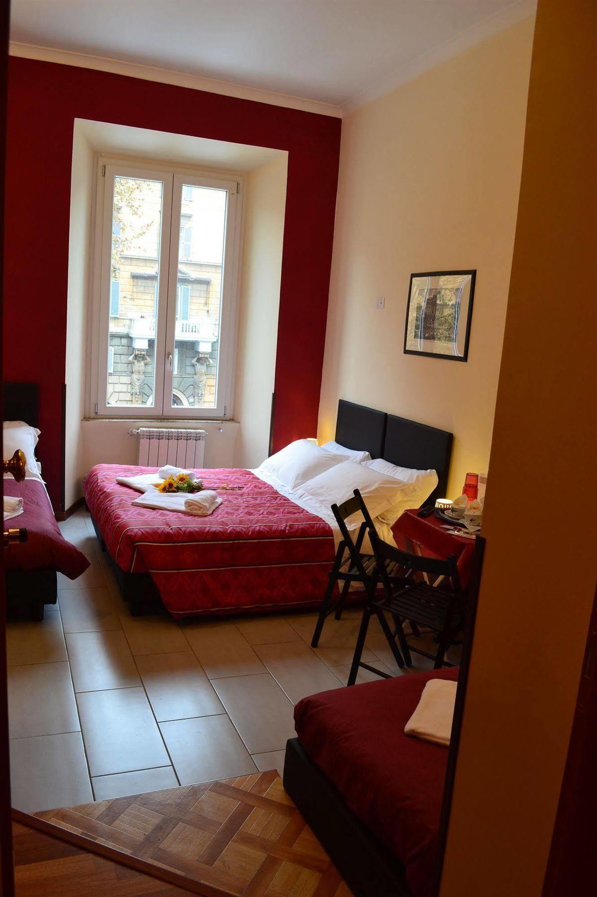 Enjoy Roma Bed & Breakfast ภายนอก รูปภาพ